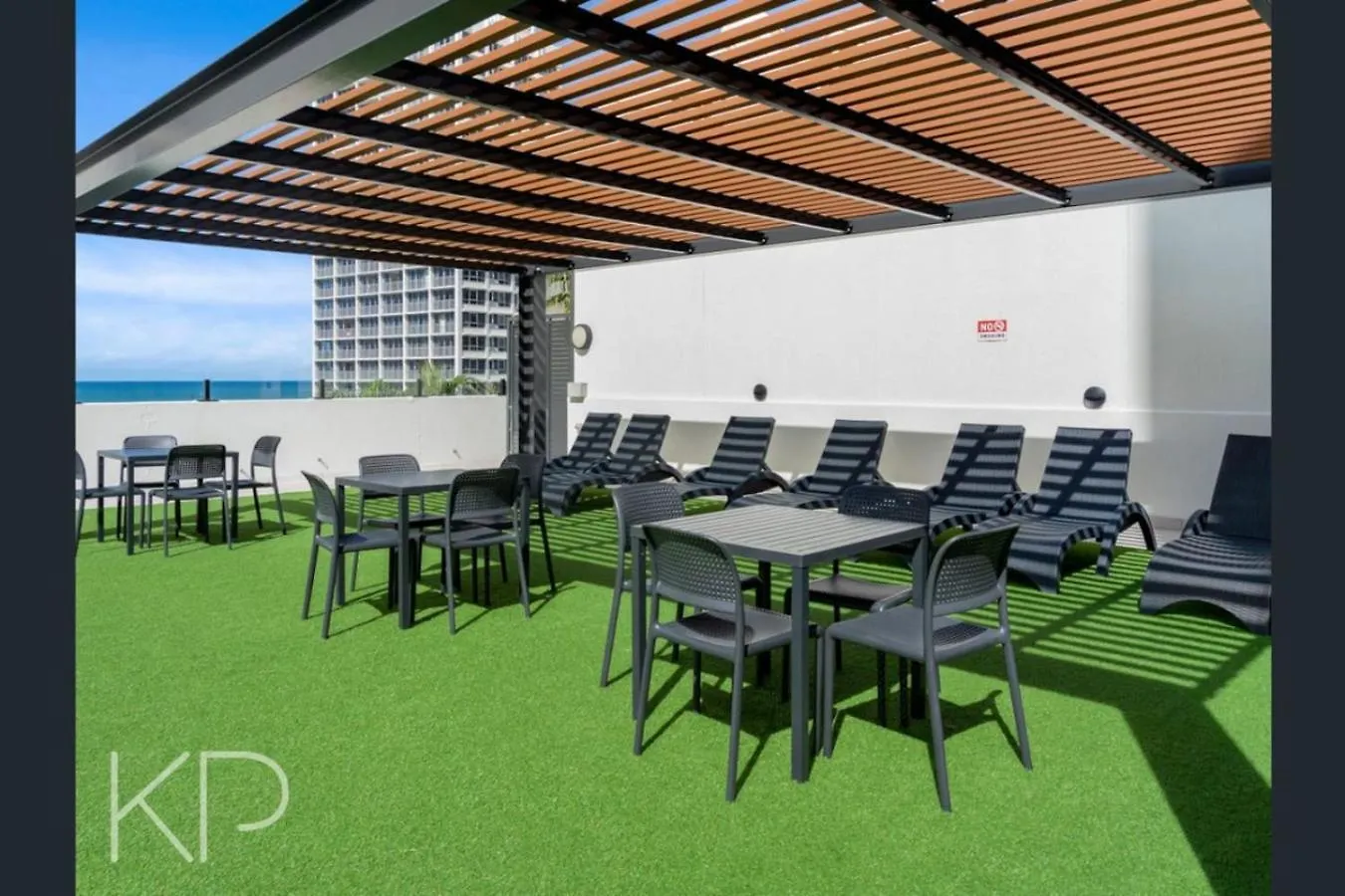 Bright Oceanview Apartment On Level 11, Mantra On View, Surfers Paradise Gold Coast