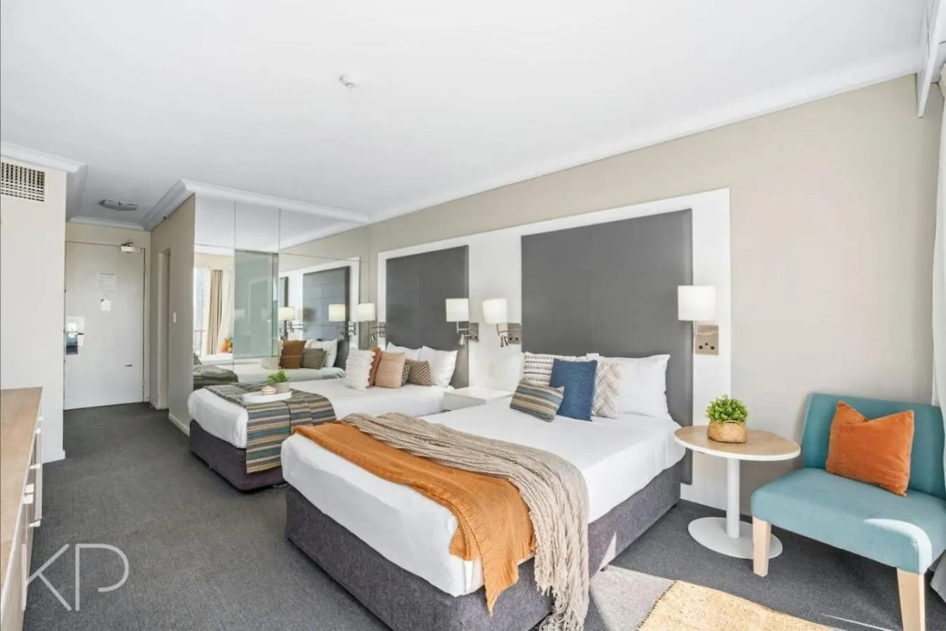 Bright Oceanview Apartment On Level 11, Mantra On View, Surfers Paradise Gold Coast