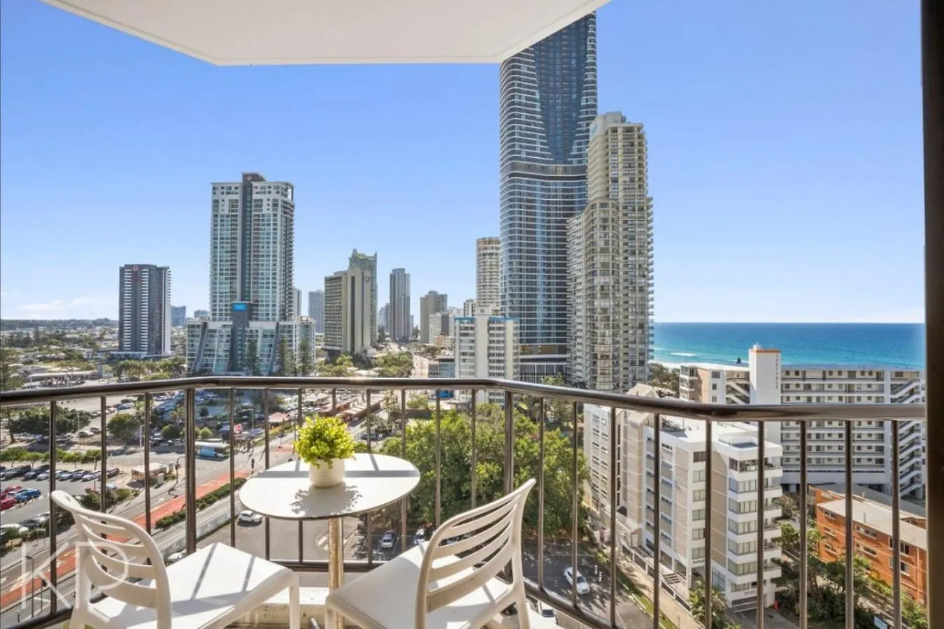 Bright Oceanview Apartment On Level 11, Mantra On View, Surfers Paradise Gold Coast
