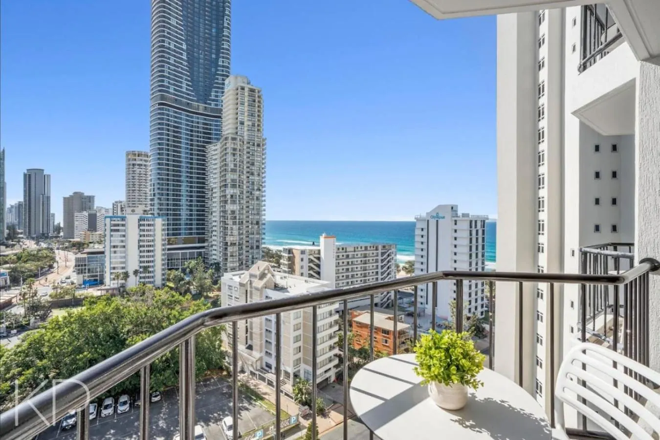 Bright Oceanview Apartment On Level 11, Mantra On View, Surfers Paradise Gold Coast Australia