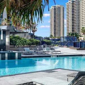 Apartment Circle On Cavill - Self Contained & Privately Managed - Wow Stay, Gold Coast